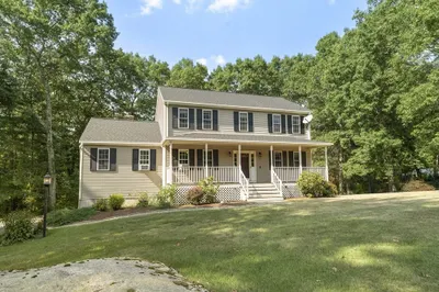 109 Londonderry Way 1