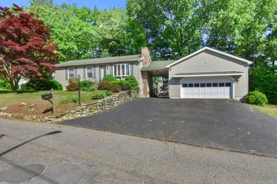 33 Malburn St 1