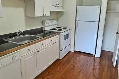 1039 Commonwealth Ave #11