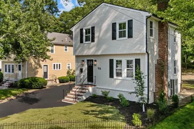 96 Alden St 1