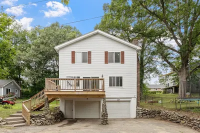 6 Maverick Rd