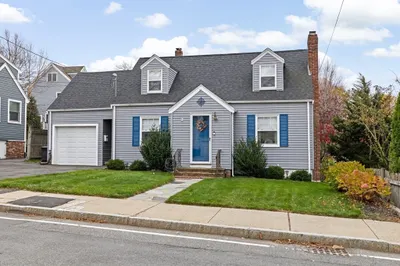 15 Huckins Ave