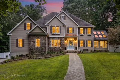 4 Iroquois Ln 1