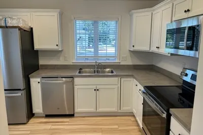 38 Main St #3