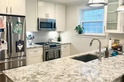 49 Leyden St #2