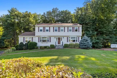 8 Robinswood Way 1