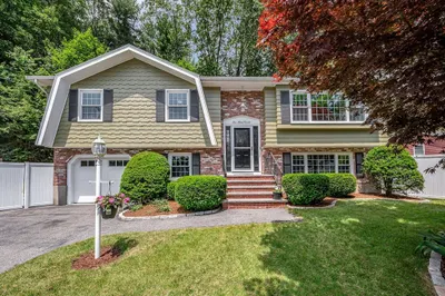 10 Shea Cir