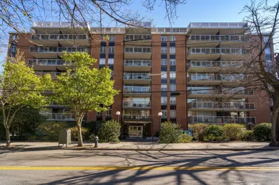 45 Longwood Ave #705 1