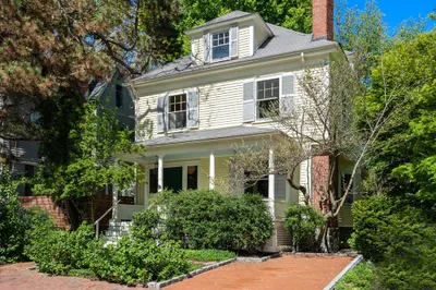 40 Avon Hill Street 1