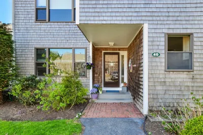 4 Riverview Ave #G 1