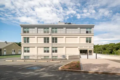 24 Cobblestone Lane #401 1