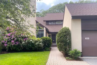 303 Goddard Ave #303