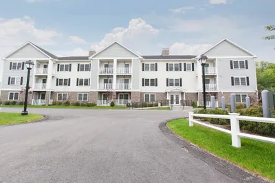 21 Messenger St #208