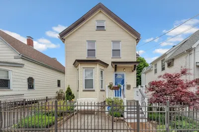 56 Edward St