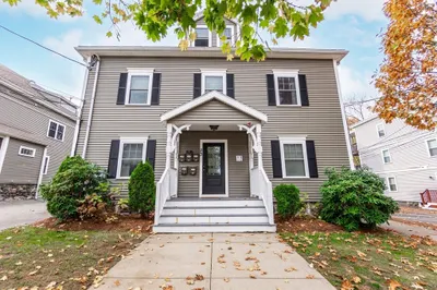 23 Robbins St #22
