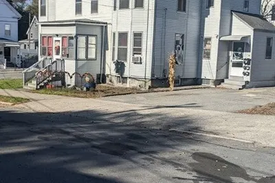 137 Cedar St #2 1