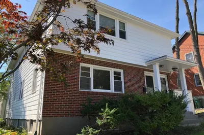 4 Hawthorne Street #2 1