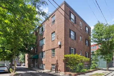 5 Walden St #2 1