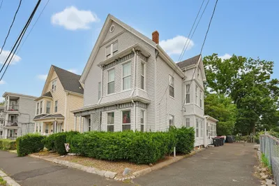 101 Winthrop St 1