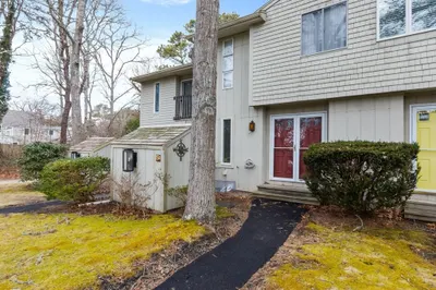300 Buck Island Rd #15B 1