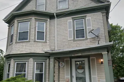 33 Trinity St