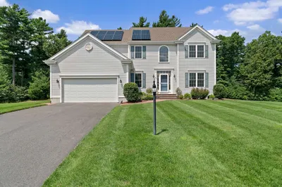 42 Magnolia Way 1