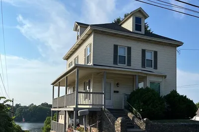 198 Main St #1