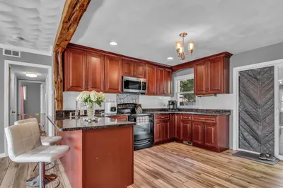 98 Turgeon Ave 1