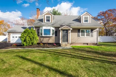 34 Irving Dr