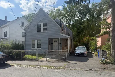 29 Easton Avenue #2 1