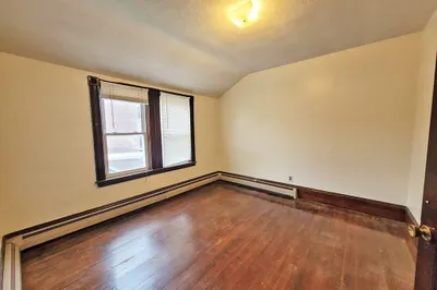 168 Elm St #3 1