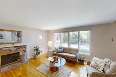 41 Apple Lane 1