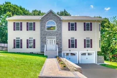 18 Grant Road 1
