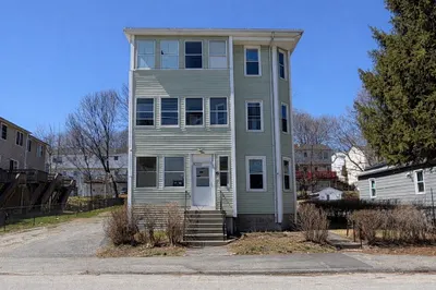 70 Vale St