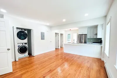27 Waverly St #1 1