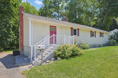 71 Carpenter Rd 1