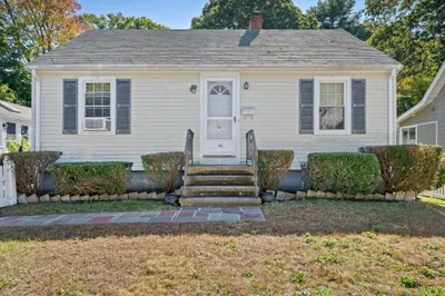 56 Swan Ave