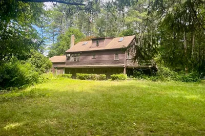 392 Mashapaug Rd 1