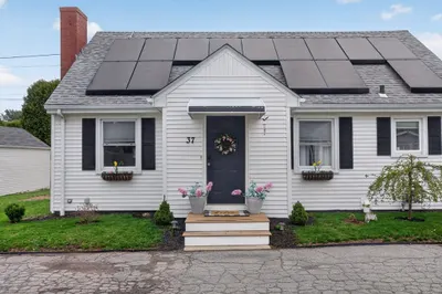 37 Blakely Ct 1