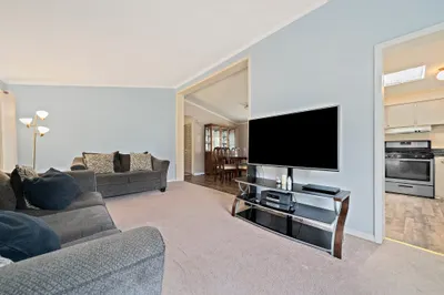 13 Baywood St 1