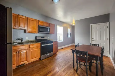 12 Fox St #3 1
