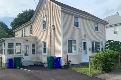 109 Fisher St 1