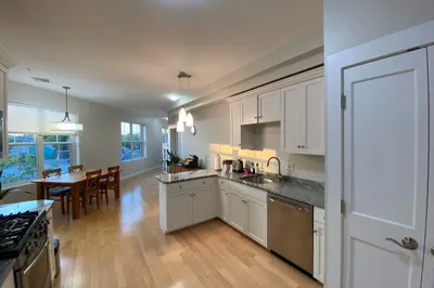 70 Prospect St #401
