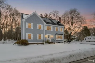 95 Colgate Dr