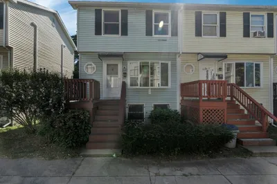 36 Hollander St #36