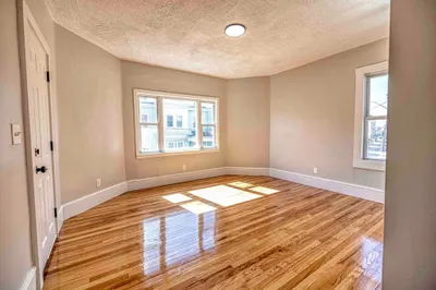 66 Lyon St #2
