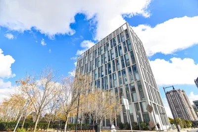 2 Earhart St #408