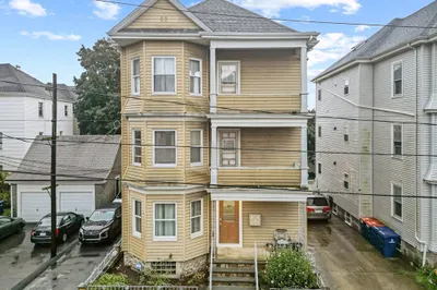 228 Eugenia St