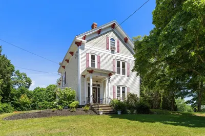 56 Mendon St