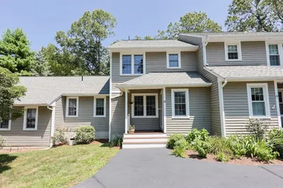 20 Laurelwood Dr #20